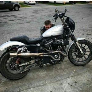 Meet your Posher, Levi